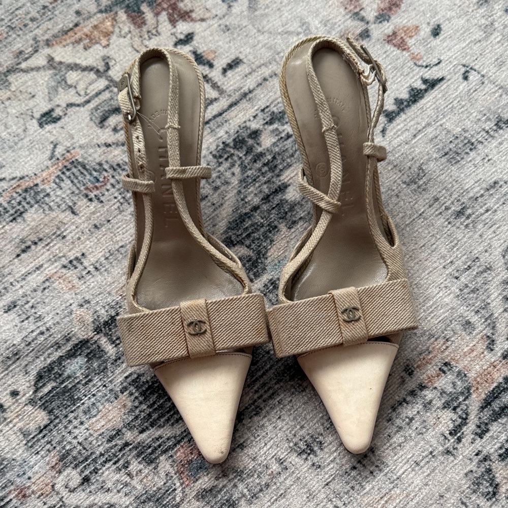 CHANEL Beige Women's Heels with Bow Accent